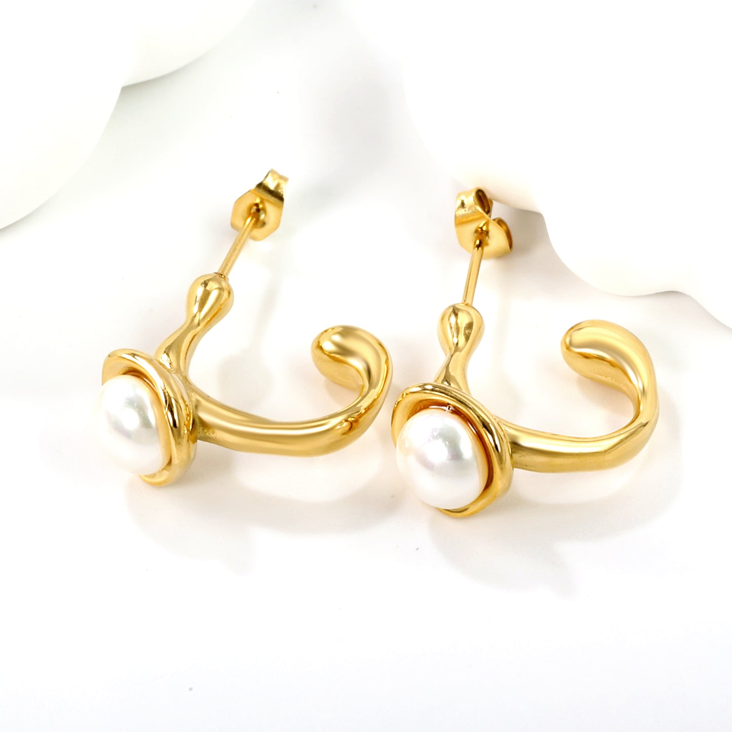 Bulk 18K Gold C - shaped Pearl Stud Earrings - Chic & Unique