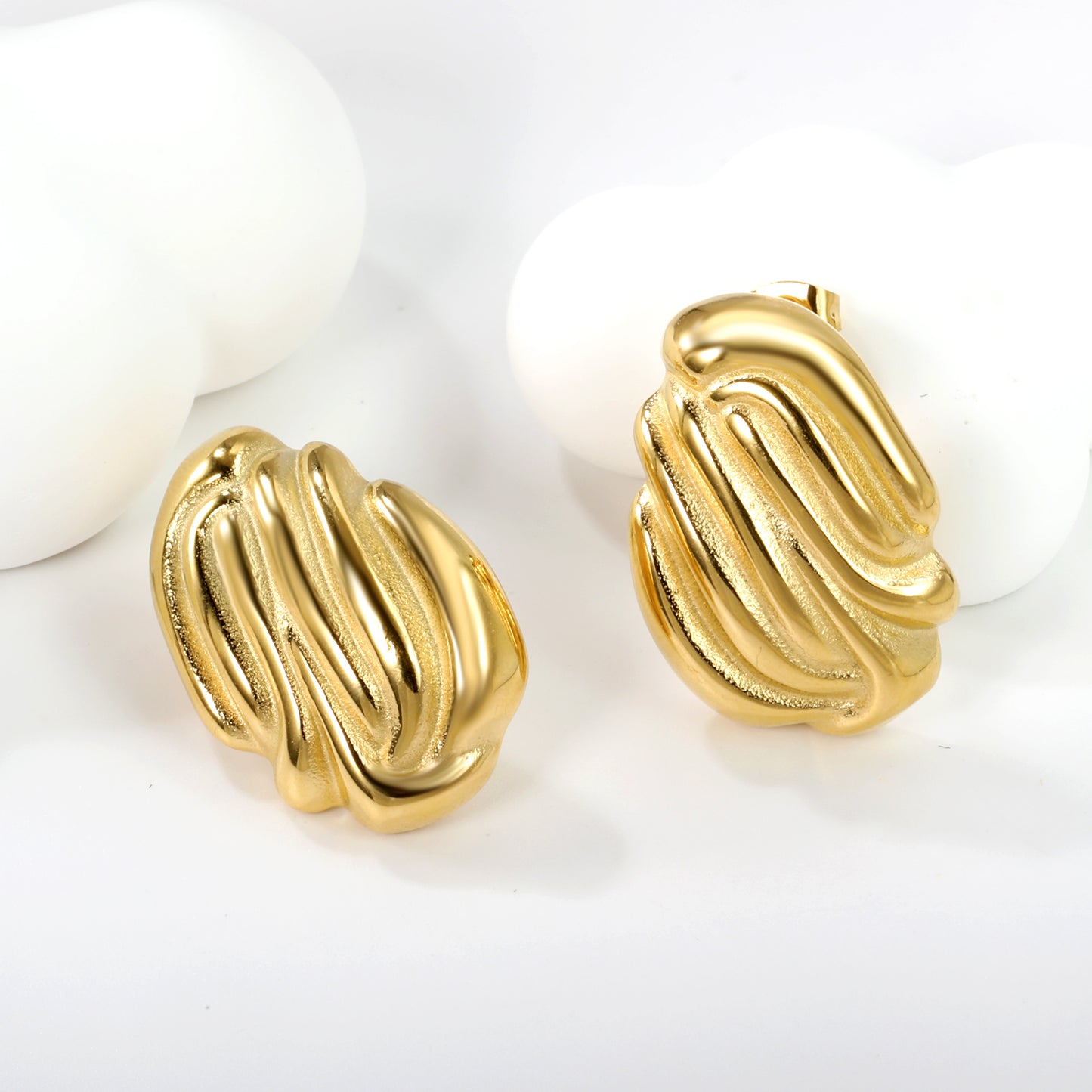 Wholesale Stainless Steel Shaped Pattern Stud Earrings Modern Look
