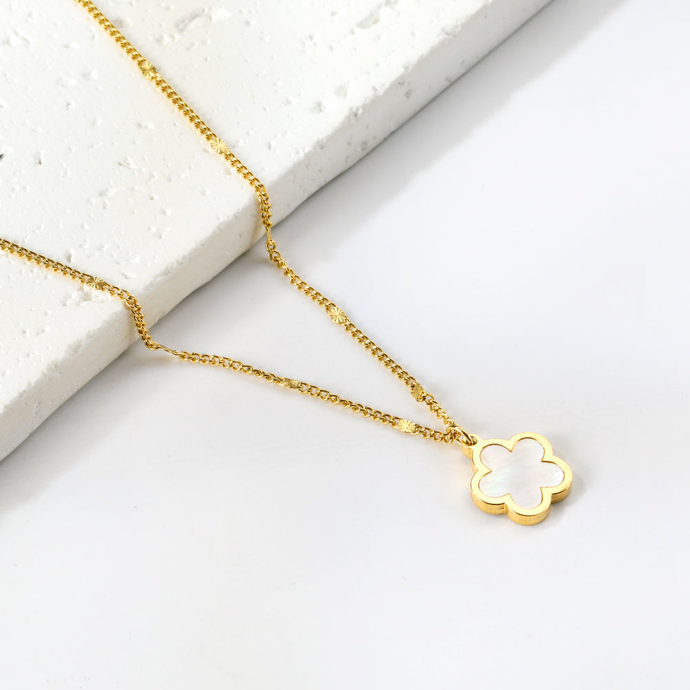 Wholesale Stainless Steel Five - petal Flower Pendant Necklace Elegant Style