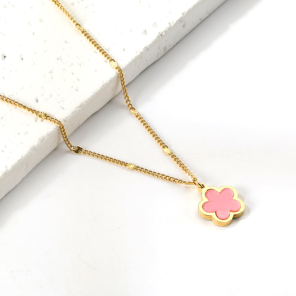 Wholesale Stainless Steel Five - petal Flower Pendant Necklace Elegant Style