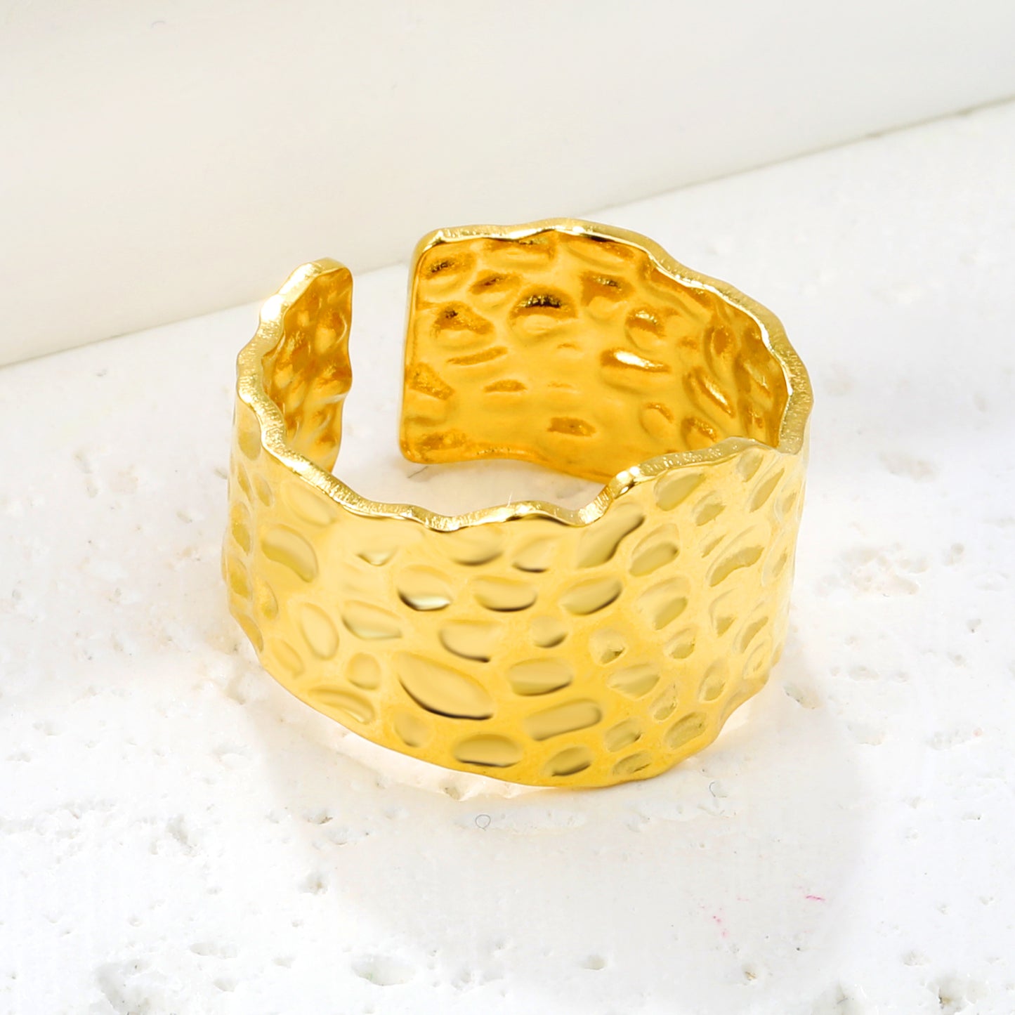 Wholesale Honeycomb-Patterned Open 18K Gold Stainless Steel Ring