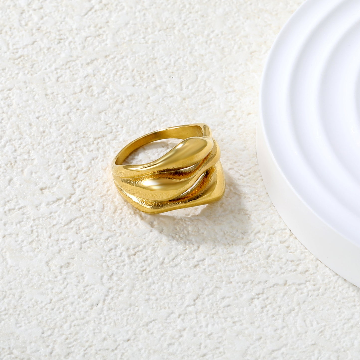 Wholesale 18K Gold Plated Dual Wave Ring Negative Space Architecture Light Luxury Art