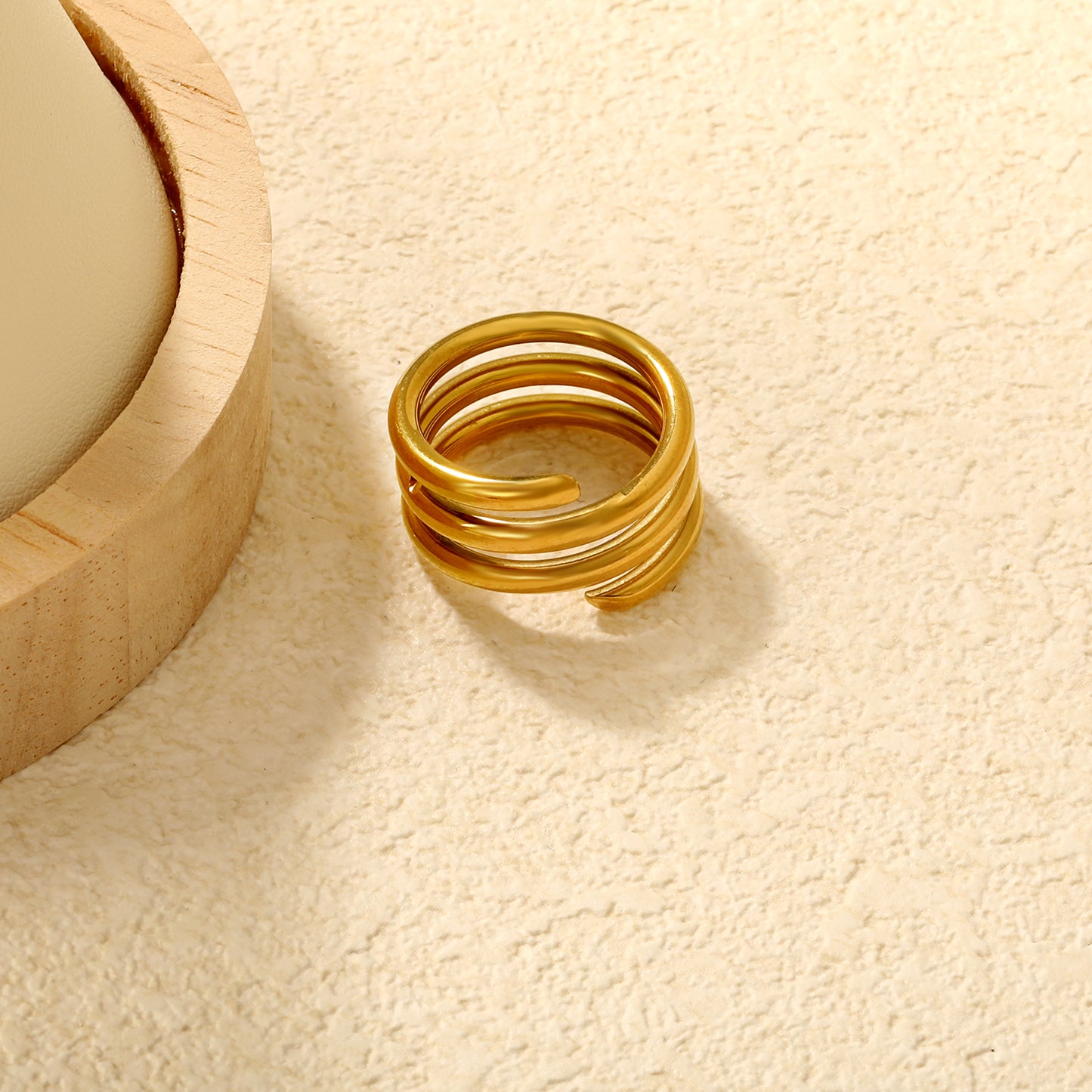 Wholesale 18K Gold Plated Multi-Loop Stacking Ring Interwoven Circle Sculpture Light Luxury