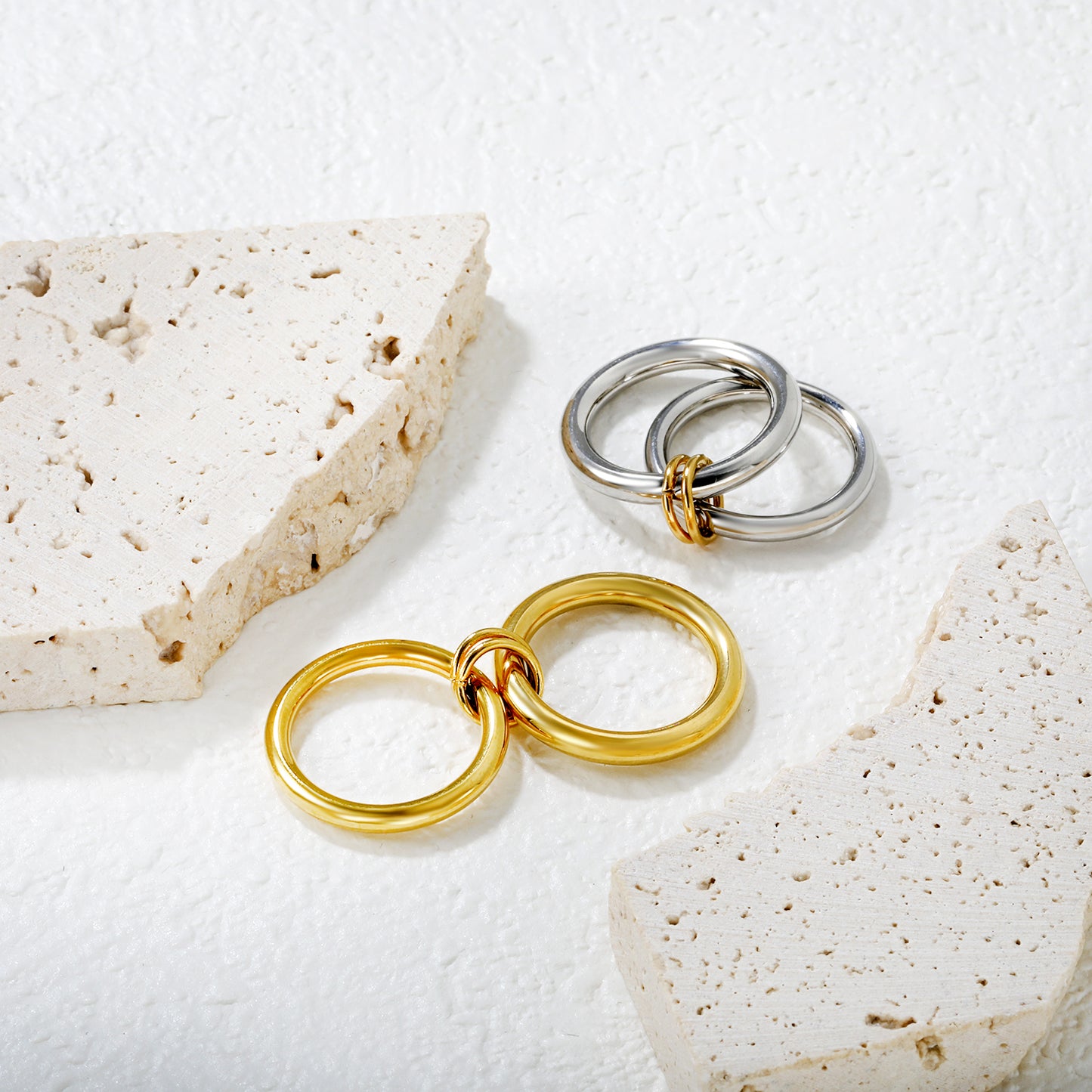 Wholesale 18K Gold Plated Multi-Loop Interlock Ring Twisted Circle Sculpture Light Luxury Art
