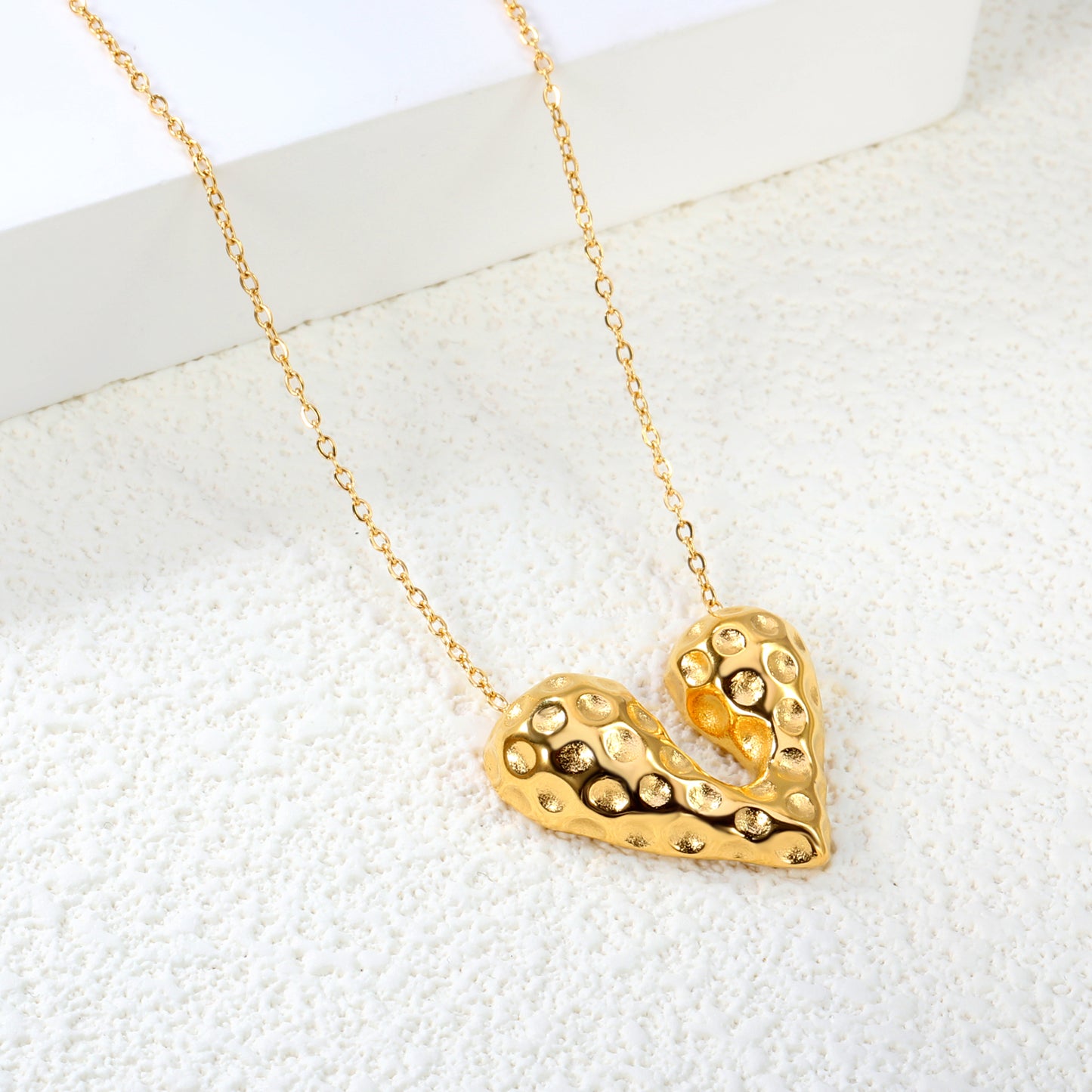 Wholesale Stainless Steel Heart with Pitted Face Pendant Necklace Cross Chain