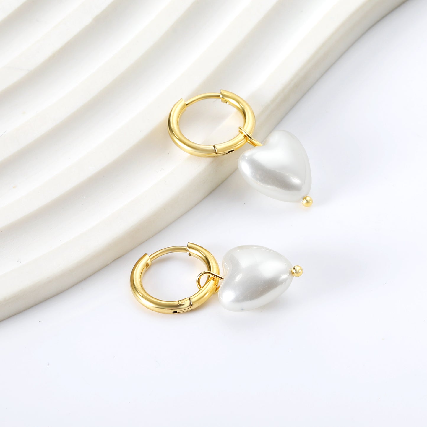 Wholesale Heart Pearl Hoop Earrings Elegant Charm