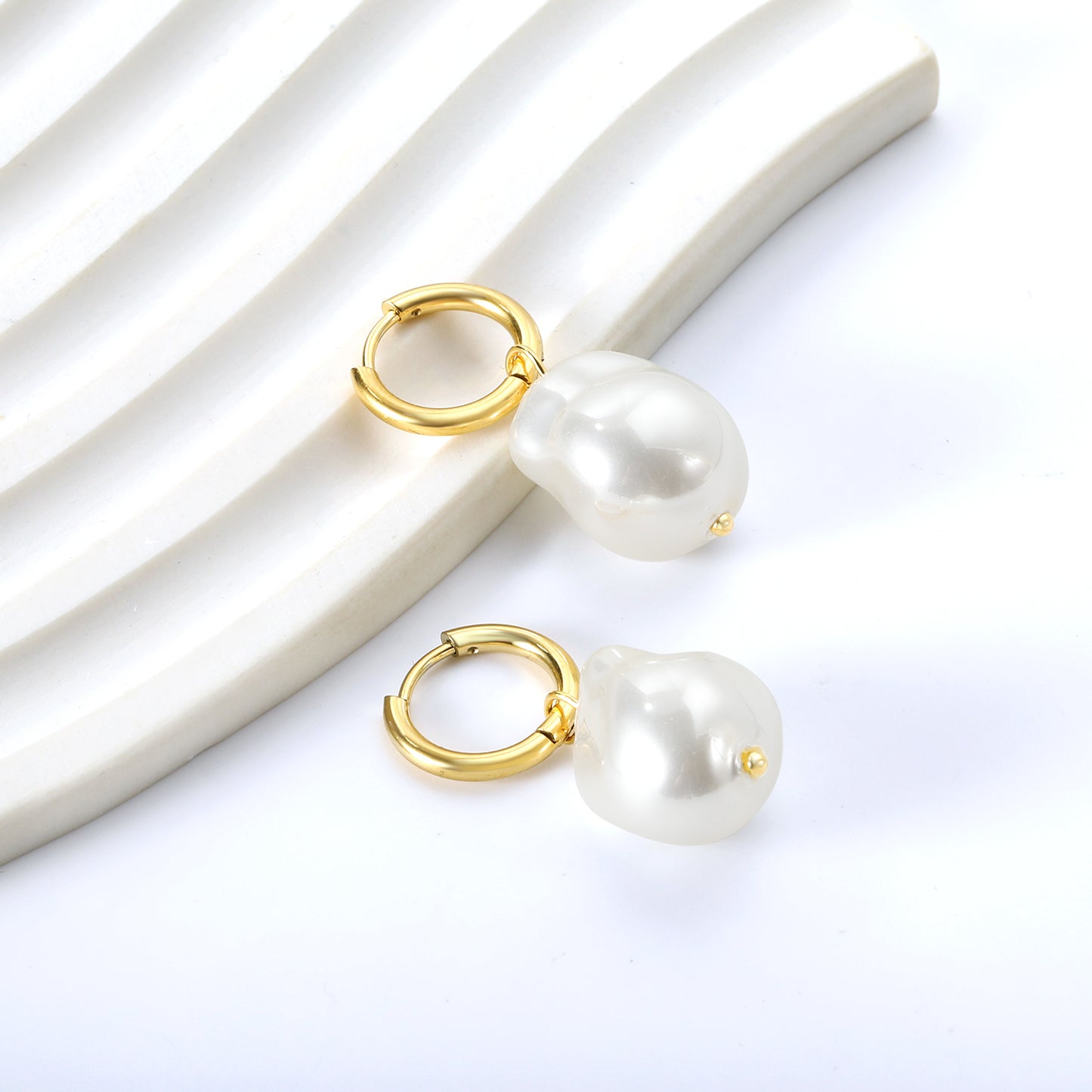 Wholesale Stainless Steel Circle with Shaped White Pearl Earrings Modern Aesthetic