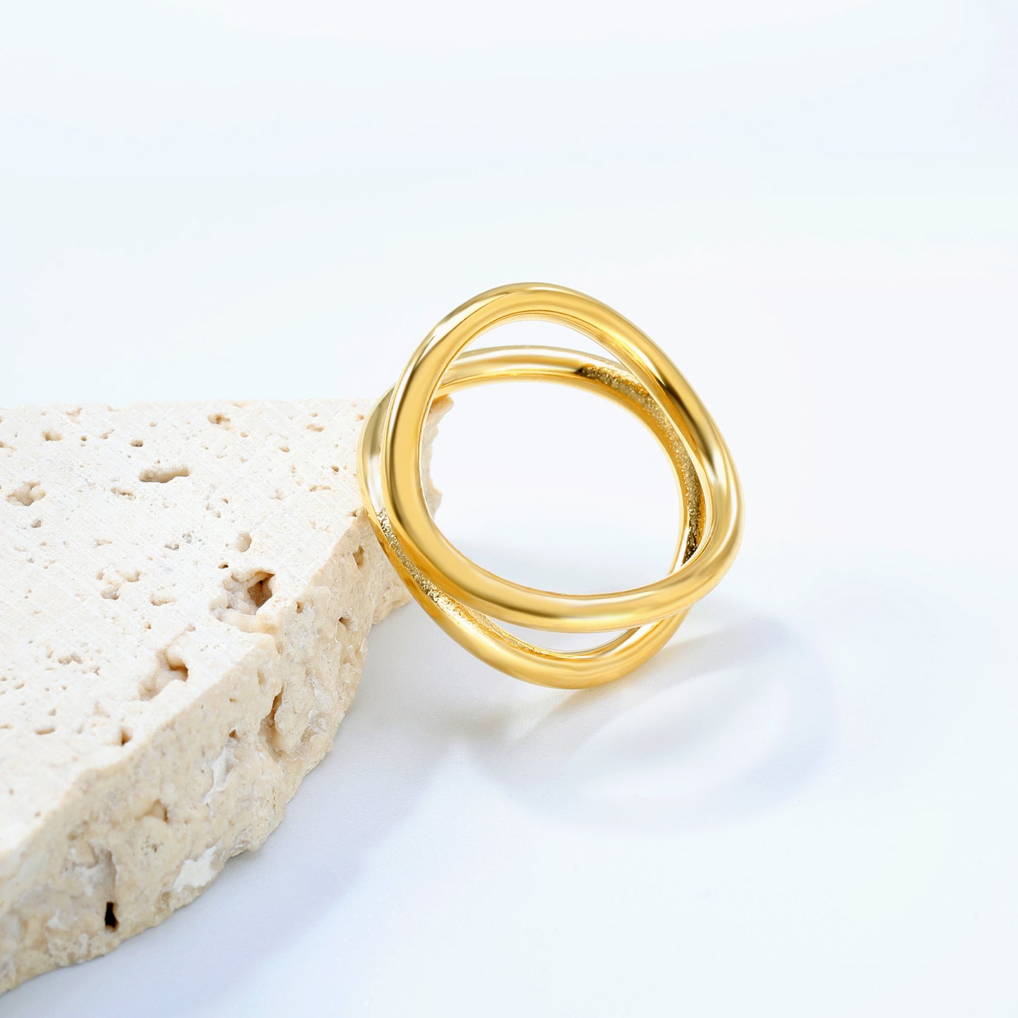 Wholesale 18K Gold Plated Dual Interlock Ring Three-Dimensional Weave Light Luxury Art