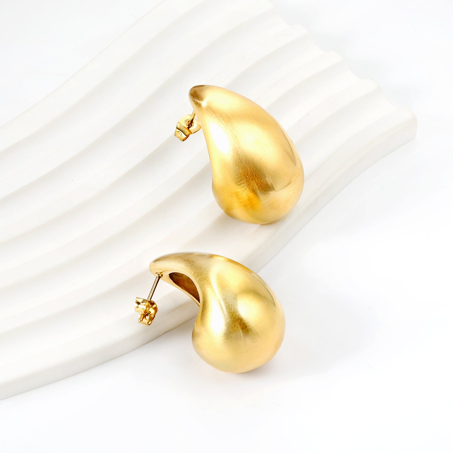 Bulk Teardrop Gold Earrings Streamlined Design