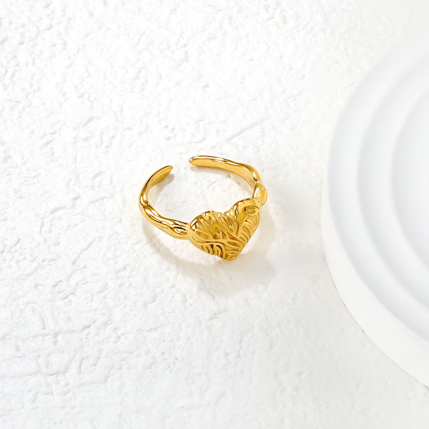 Wholesale 18K Gold Plated Crushed Heart Ring Textured Surface Open Band Industrial Romance