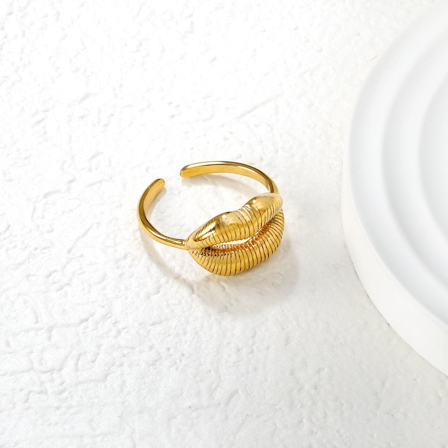 Wholesale 18K Gold Plated Lip Motif Ring Anatomical Detail Open Band Playful Celebration Art