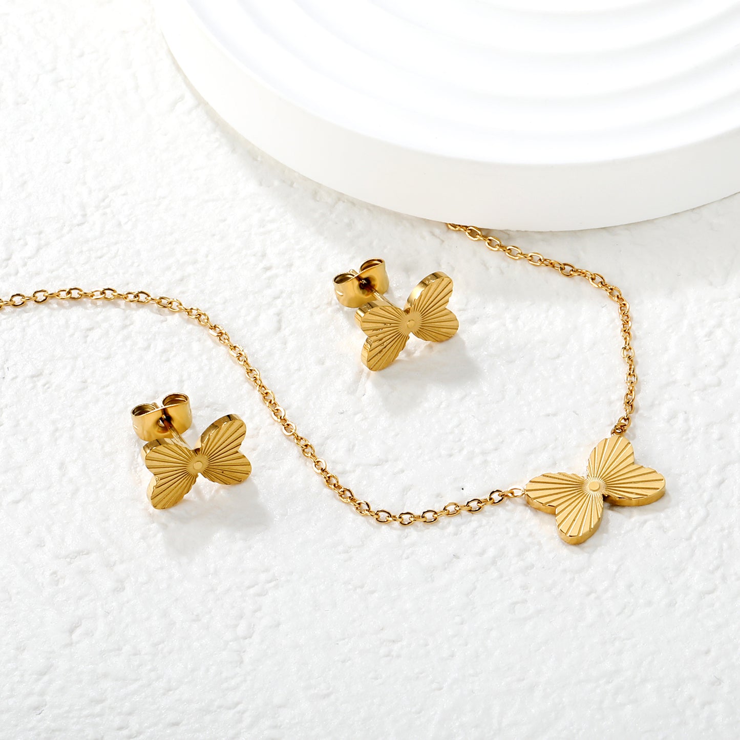 Wholesale 18K Gold Plated Butterfly Jewelry Set Anatomical Wing Detail Necklace Earrings Minimalist Nature