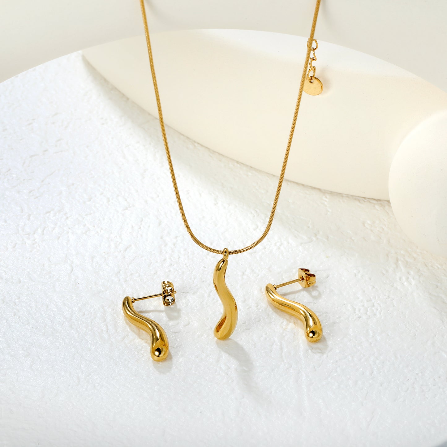 Wholesale 18K Gold Plated Fluid Wave Jewelry Set Architectural Curve Necklace Earrings Futuristic Minimalist