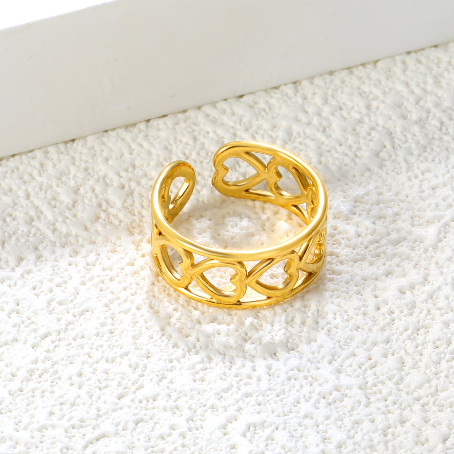 Wholesale Heart-shaped Openwork 18K Gold Stainless Steel Ring