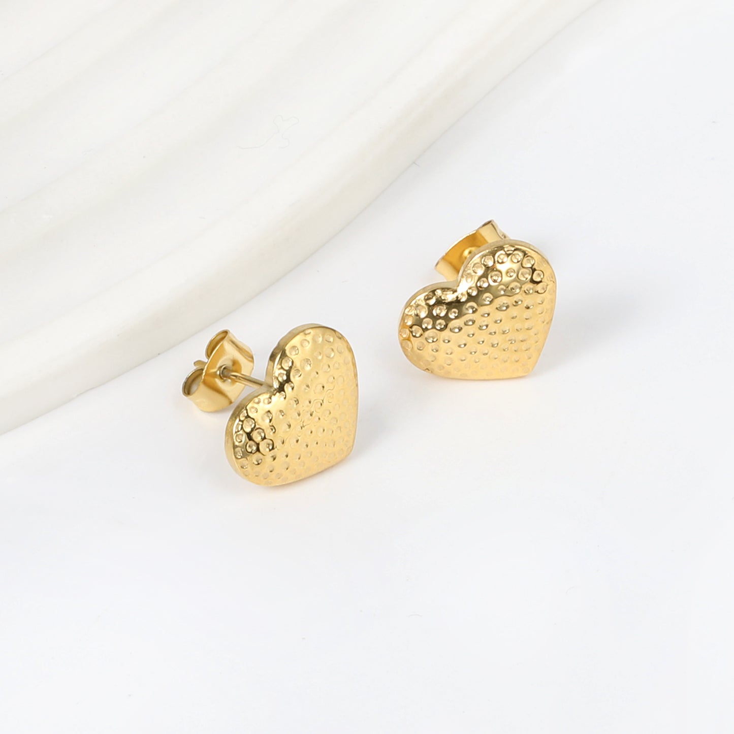 Bulk 18k Gold Heart Shaped Earrings Romantic Feel