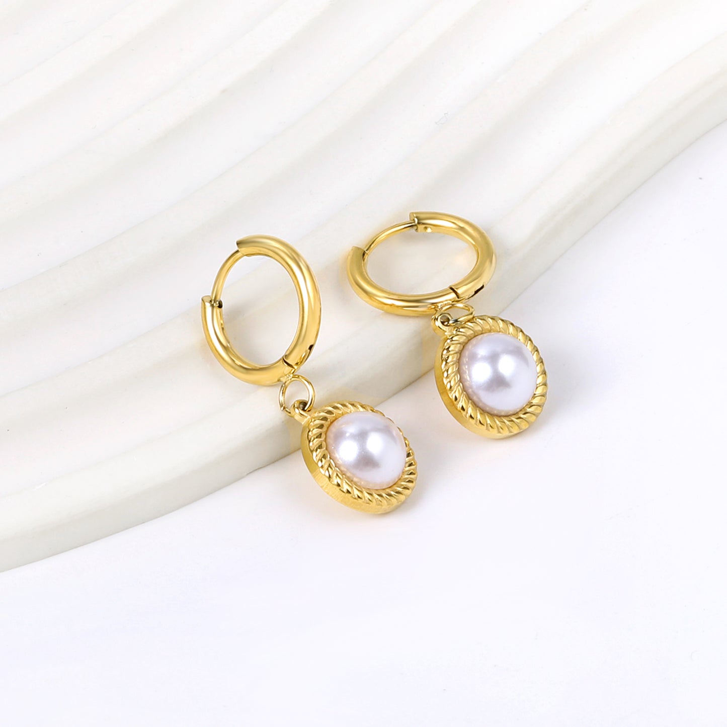 Wholesale Stainless Steel Circle with Round Twisted Edge with Half White Pearl Earrings