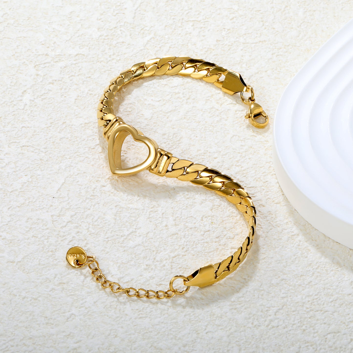 Wholesale 18K Gold Plated Wide Chain Bracelet Heart Mother-of-Pearl Inlay Textured Surface Festive Luxury