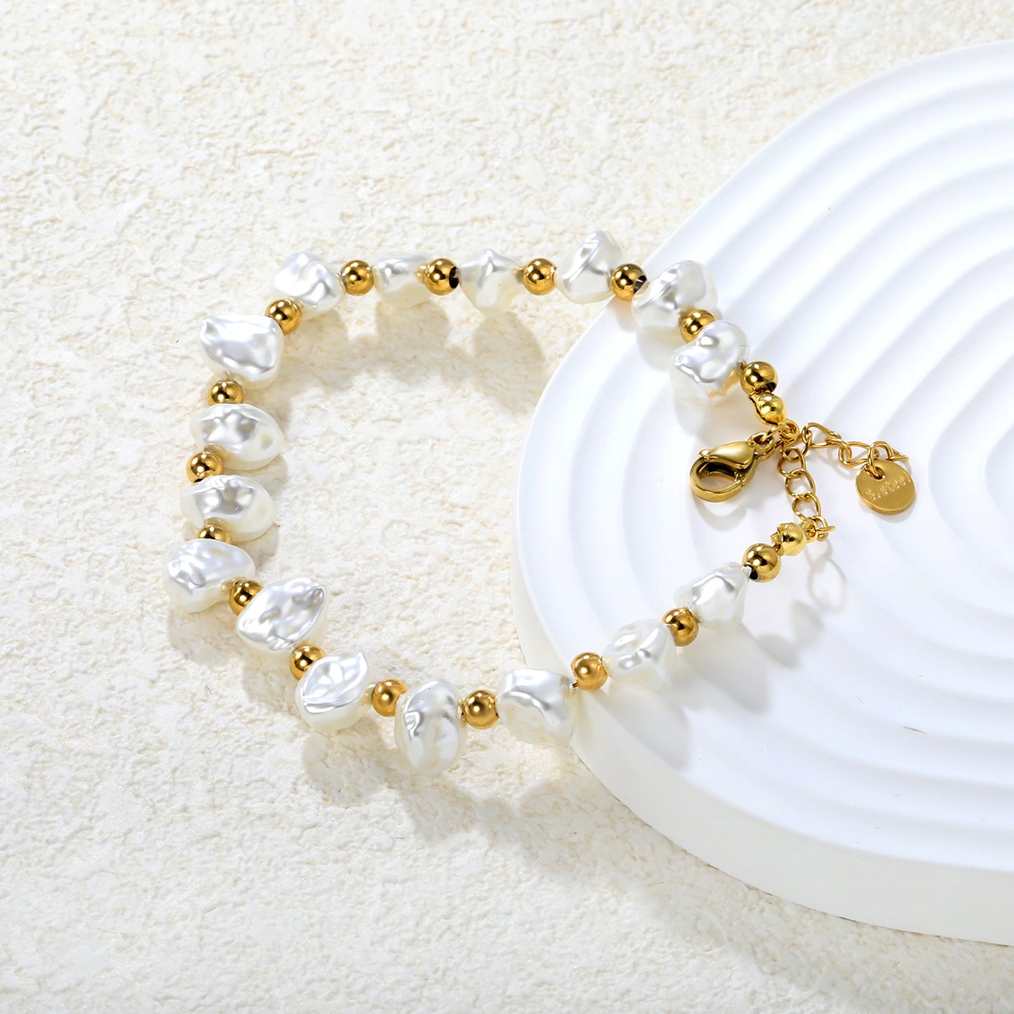 Wholesale 18K Gold Plated Pearl & Gold Bead Bracelet Mixed Texture Strand Natural Organic Light Luxury