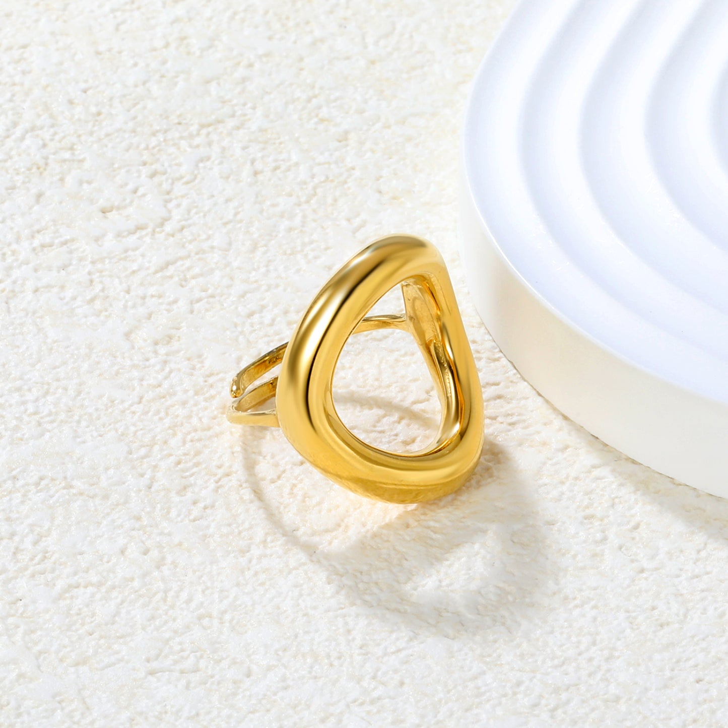 Wholesale 18K Gold Plated Double Interlock Ring Negative Space Weave Light Luxury Artistry