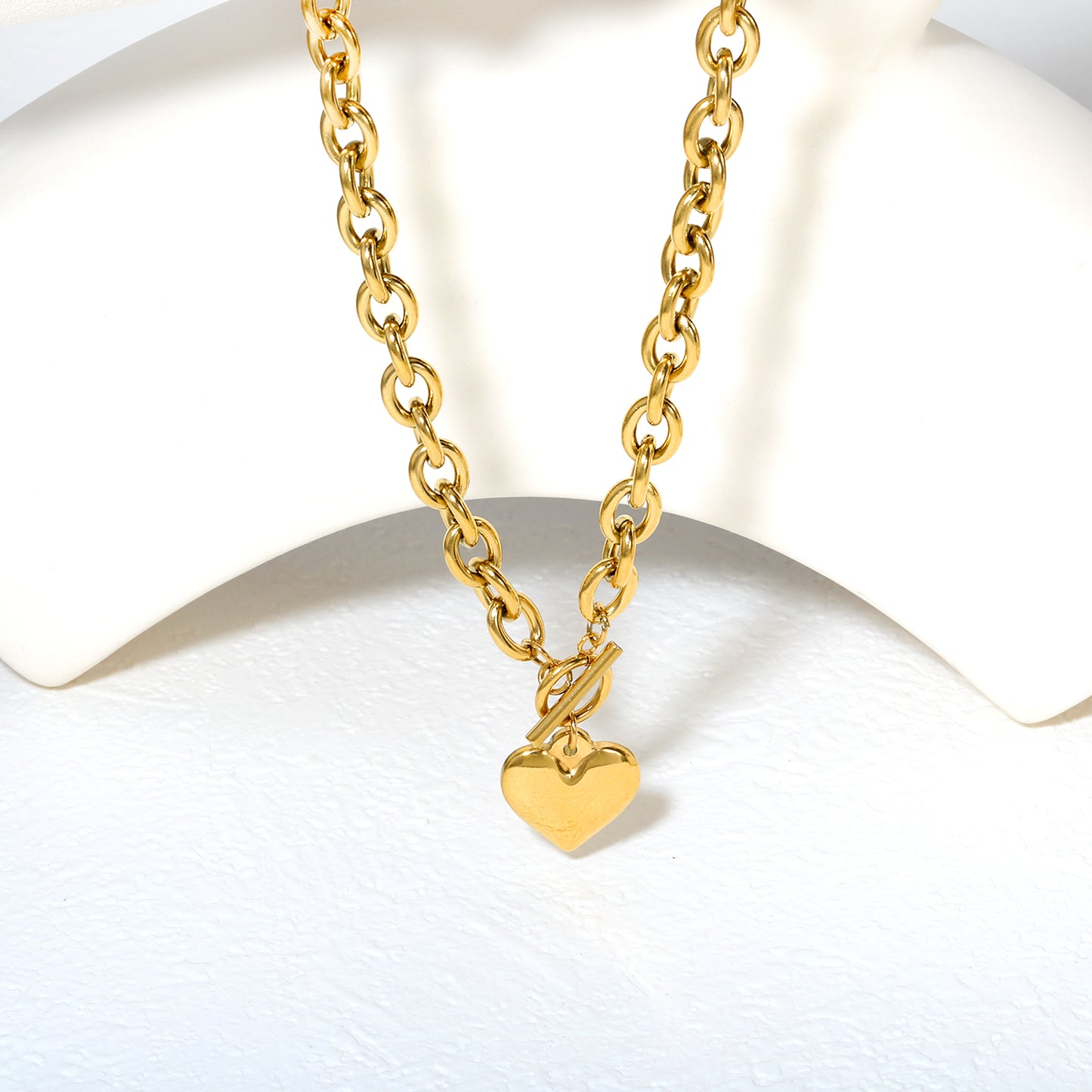 Wholesale 18K Gold Plated Paperclip Chain Heart T-Bar Necklace Industrial Festival Luxury