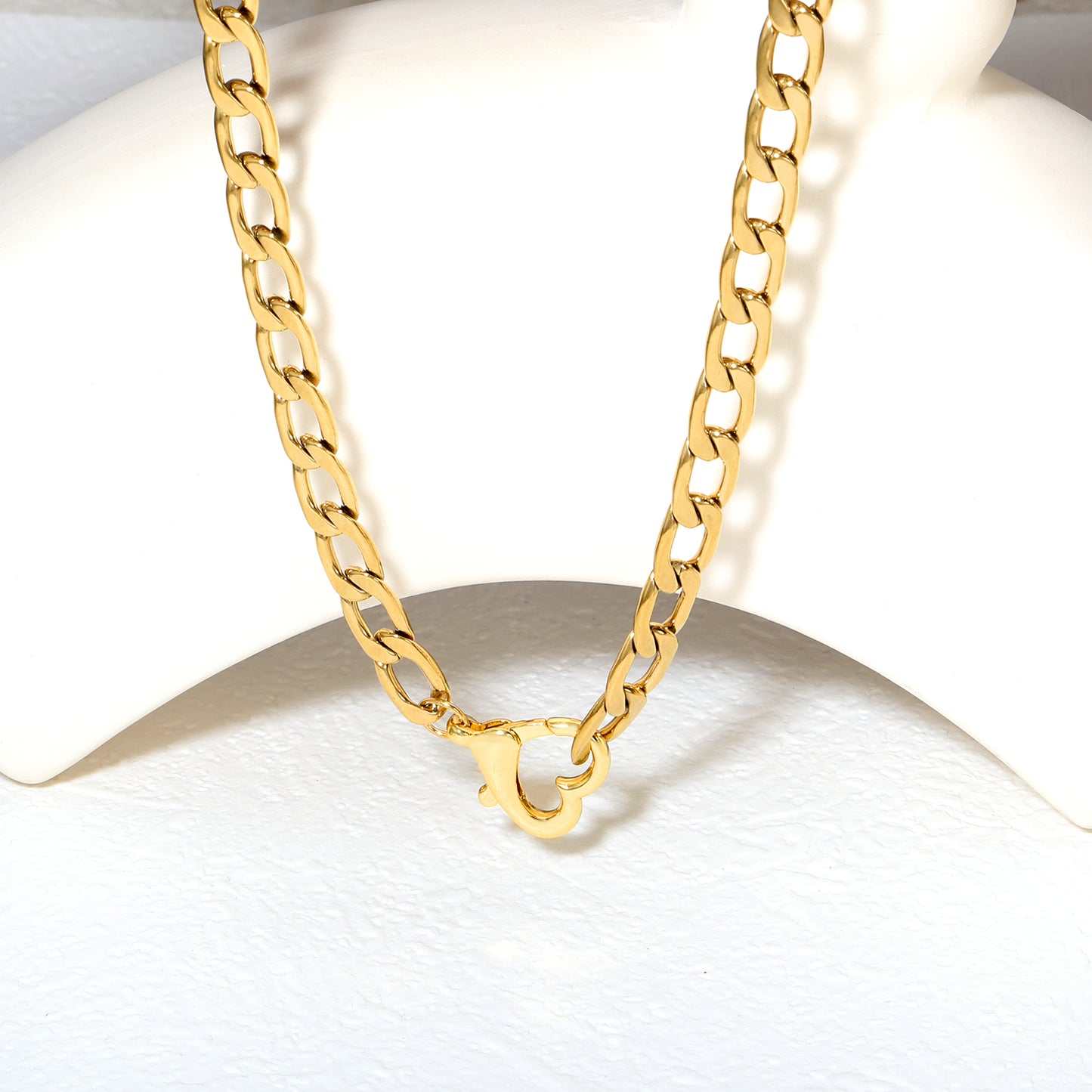 Wholesale 18K Gold Plated Cuban Chain Letter J Pendant Necklace Industrial Bold Luxury