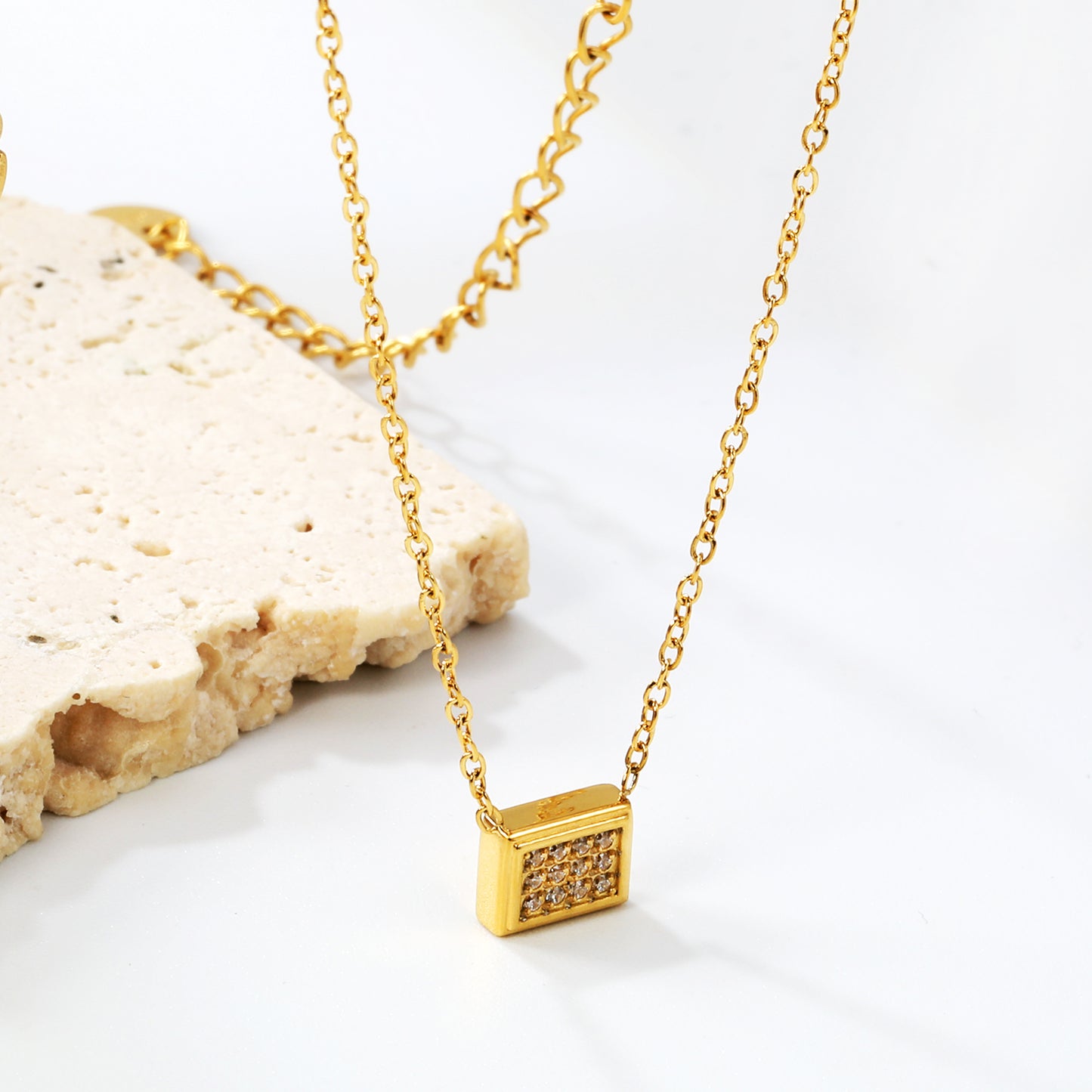 Wholesale 18K Gold Plated Rectangle Diamond Pendant Necklace Grid Setting Minimalist Modern