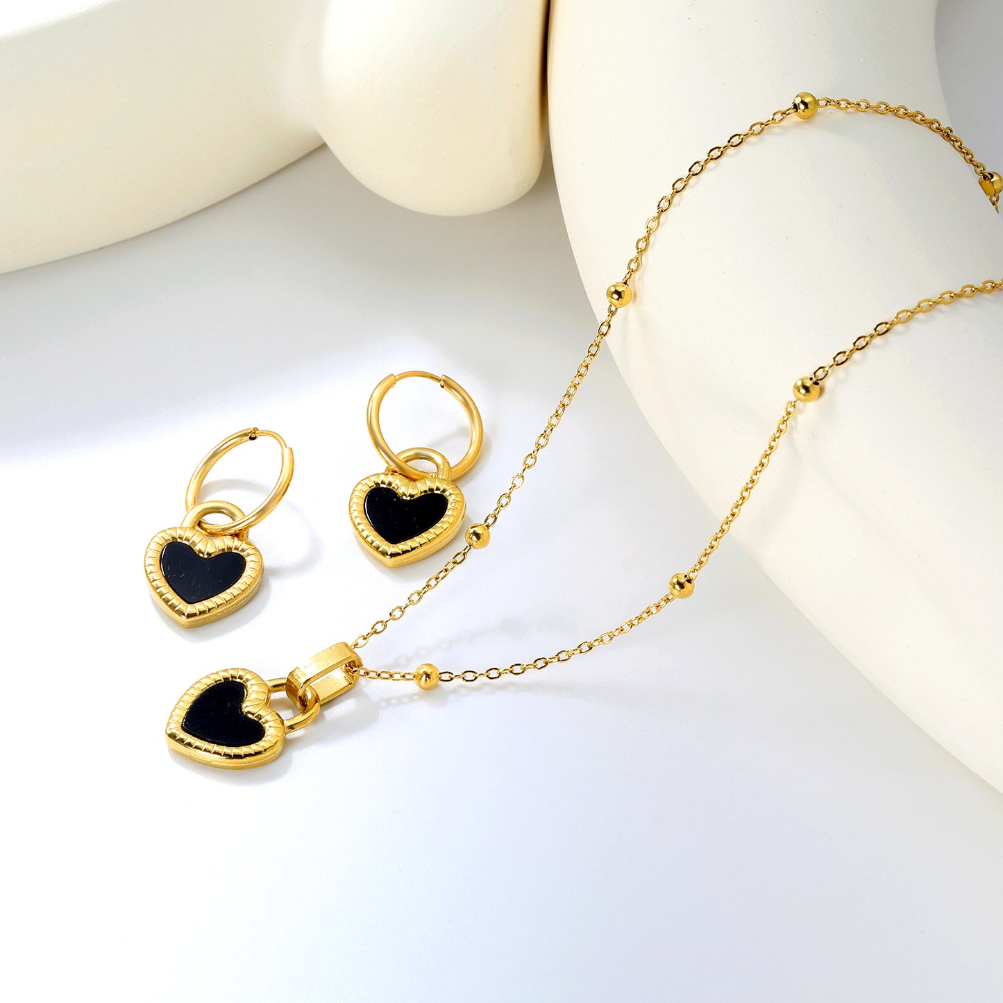 Stainless Steel Gold Double-Sided Black Shell Heart Set & Pearl Chain + Round Tag Jewelry Supplier