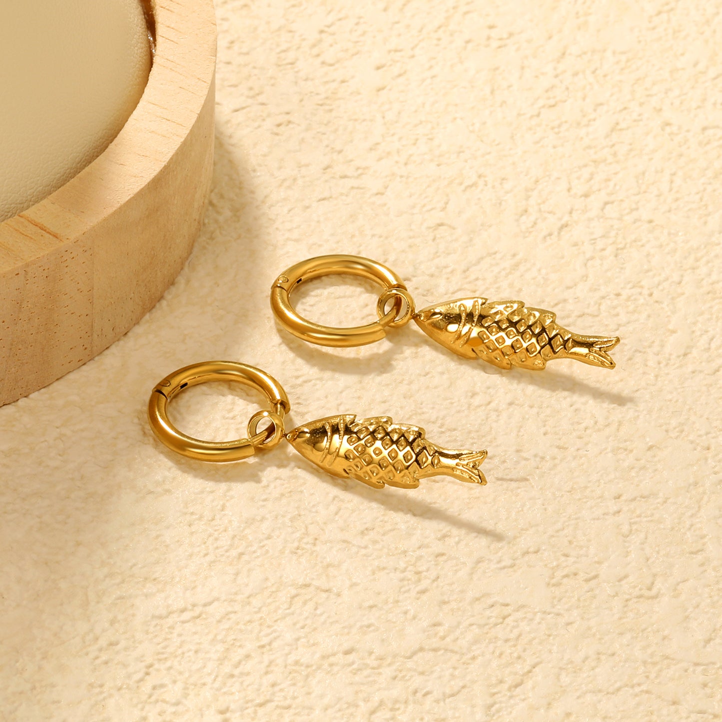 Bulk 18K Gold Plated Luxe Fish Charm Hoop EarringsClose-ups of the gold plating and details