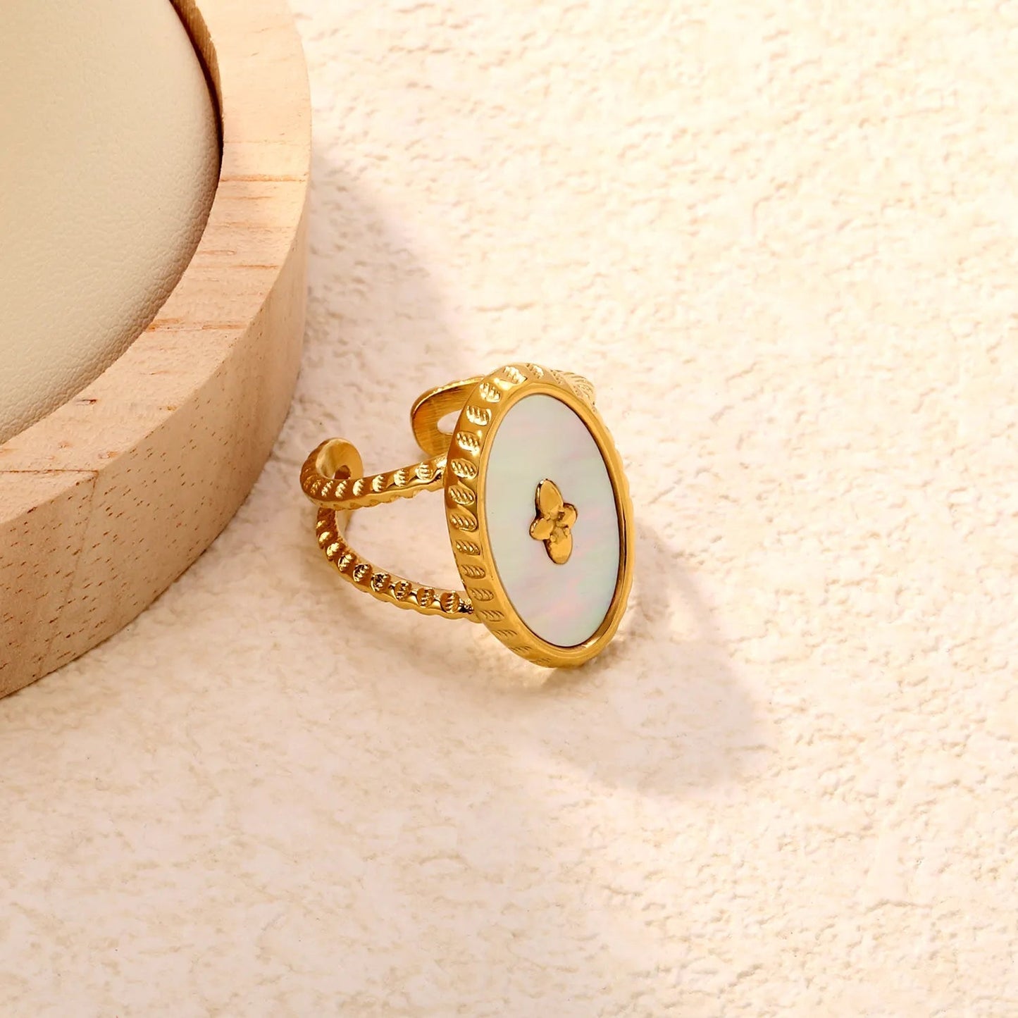 Gold 304L Stainless Steel Twisted Double-Circle Pearl Ring