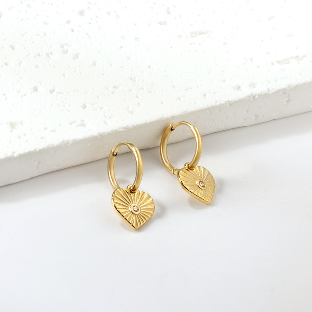 Wholesale 18K Gold Circle with Heart White Diamond Earrings