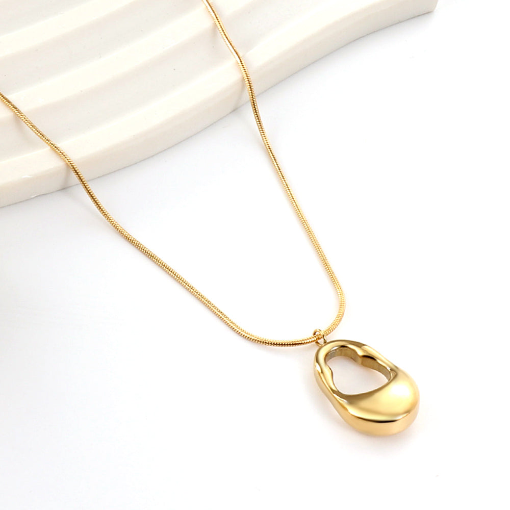 Wholesale 18K Gold Oval Pendant Necklace Modern Style