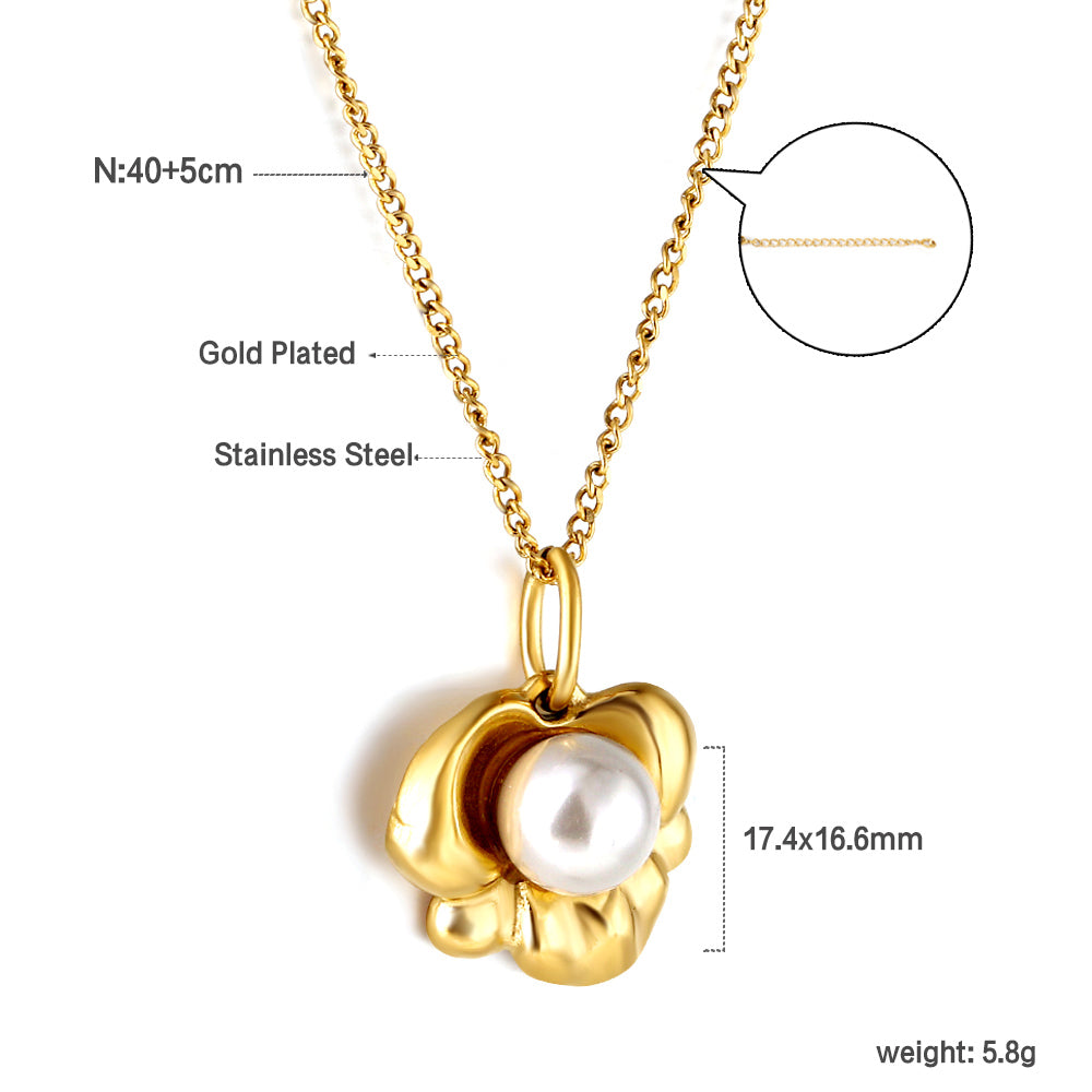 Wholesale 18K Gold Cloud and Pearl Necklace Dreamy Style