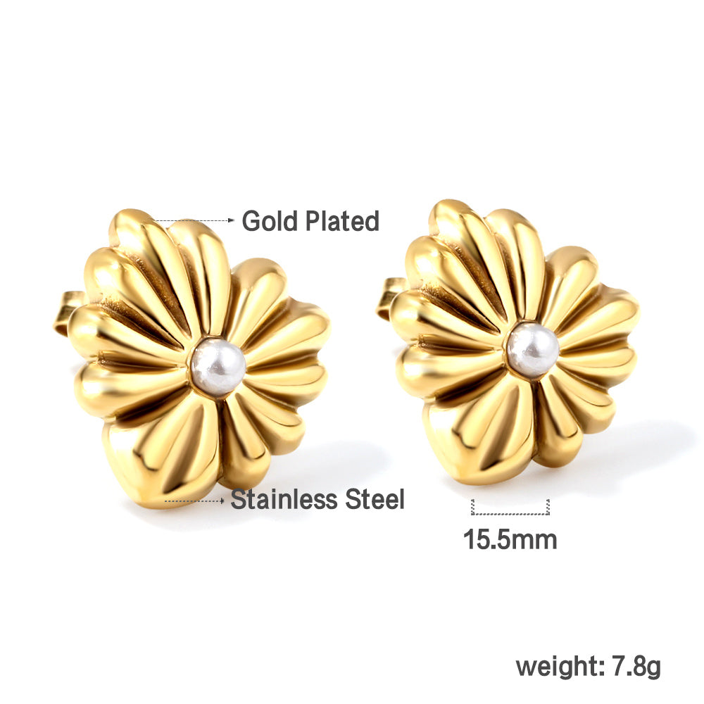 Wholesale 18K Gold Flower - pearl Stud Earrings Charming Look