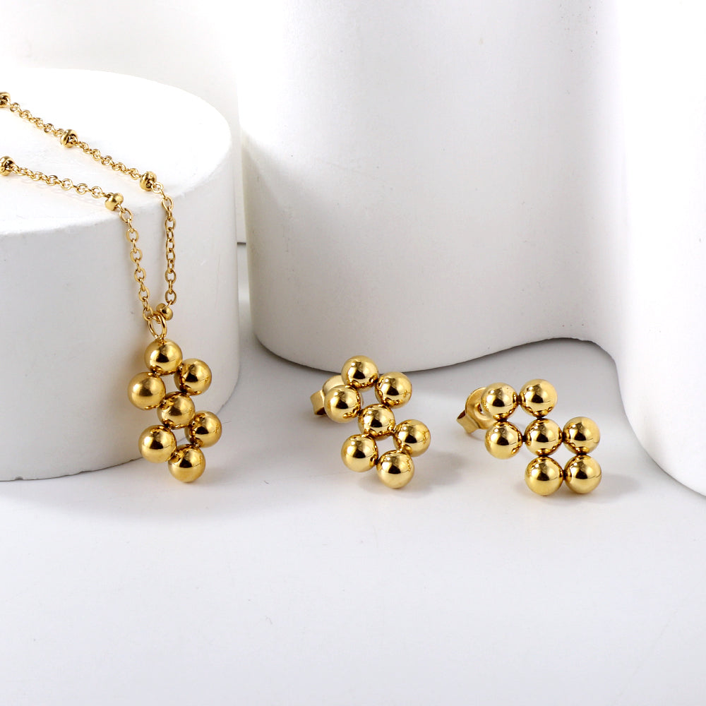 Wholesale 18K Gold Ball Cluster Necklace Luxurious Look