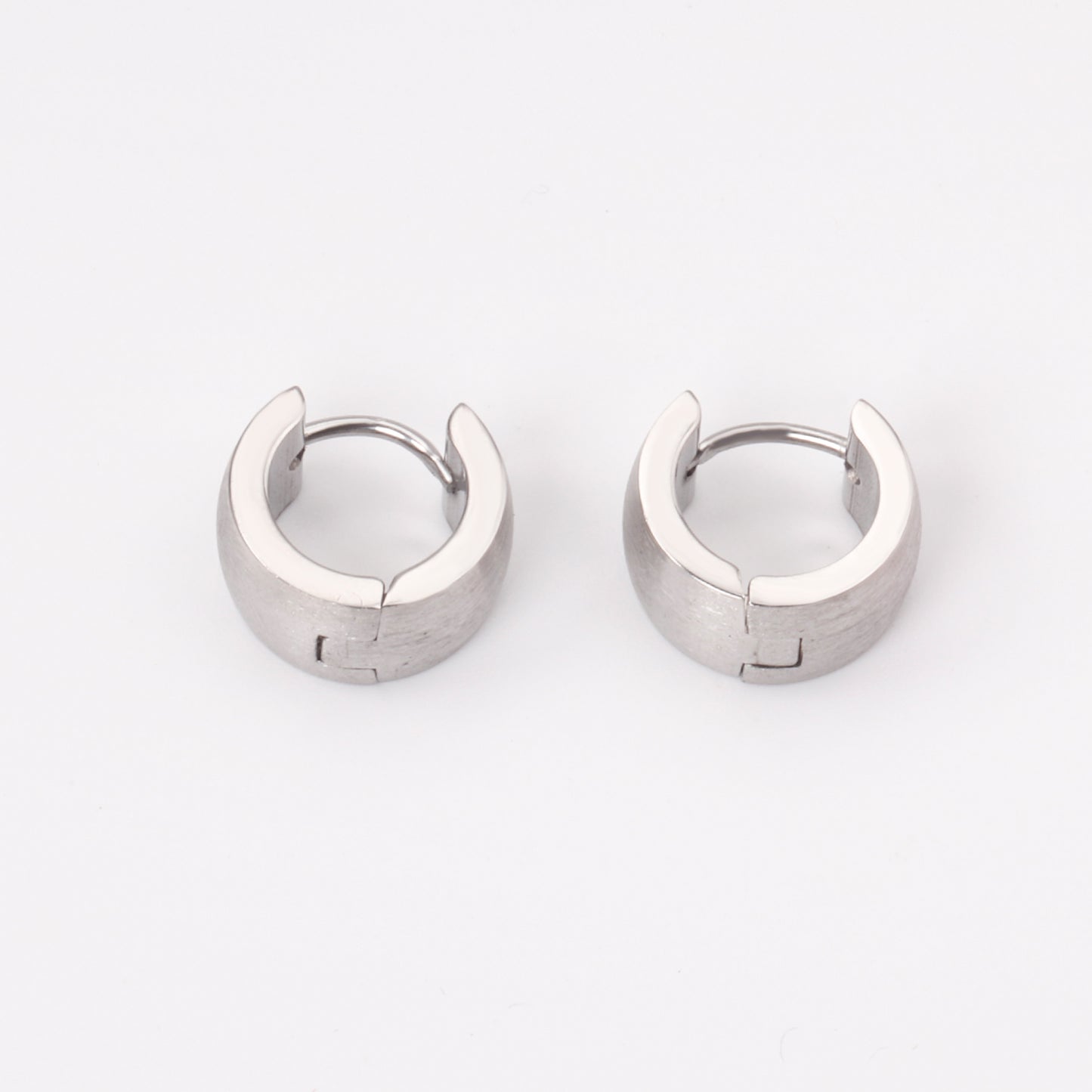 Wholesale 18K Gold Matte Hoop Earrings Elegant Design