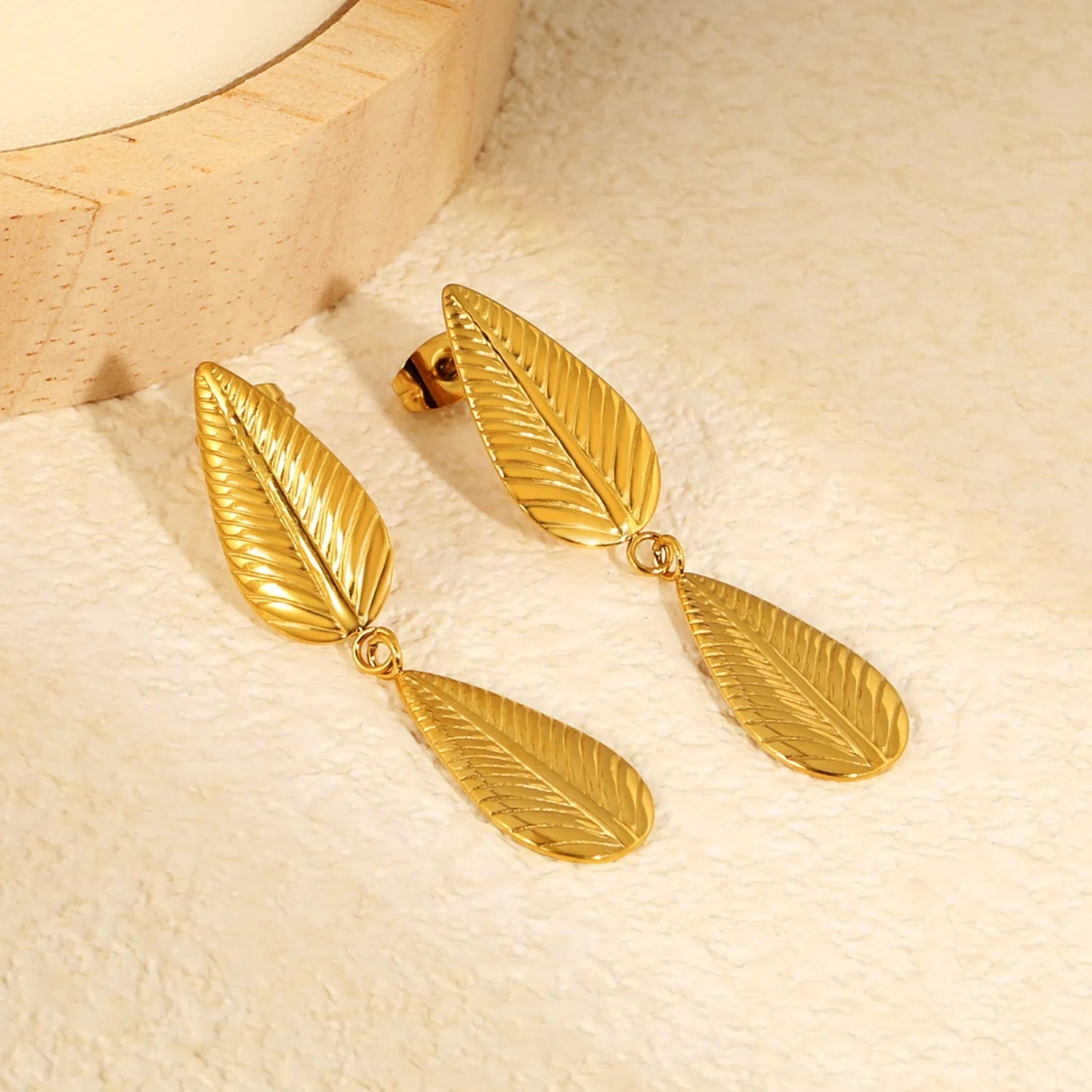 Minimalist Leaf Motif Earrings | Hypoallergenic 304L Steel Gift