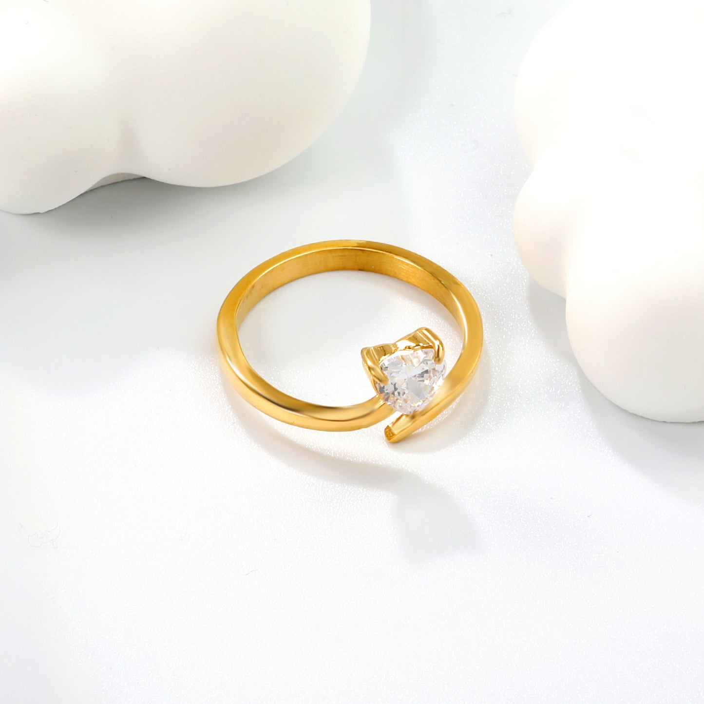 anniversary-jewelry-romantic
