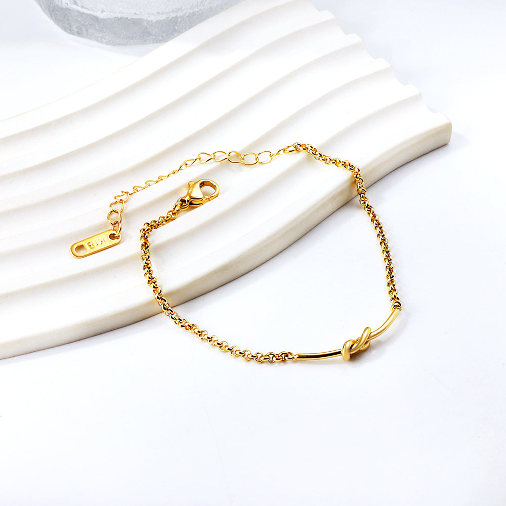contemporary-luxury-bracelet-design-gold