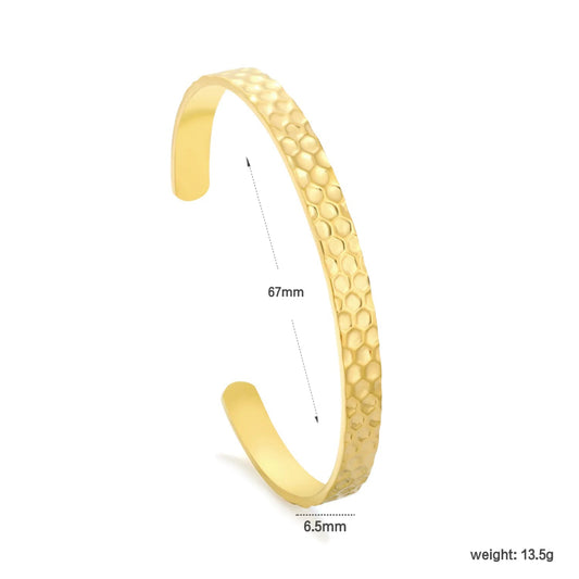 Subtle Honeycomb Gold Cuff Bangle Bringing Organic Metallic Shine to Casual Outfits