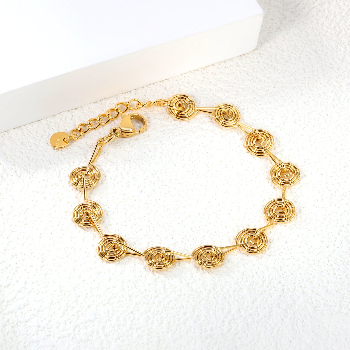 modern-artisan-bracelet-design