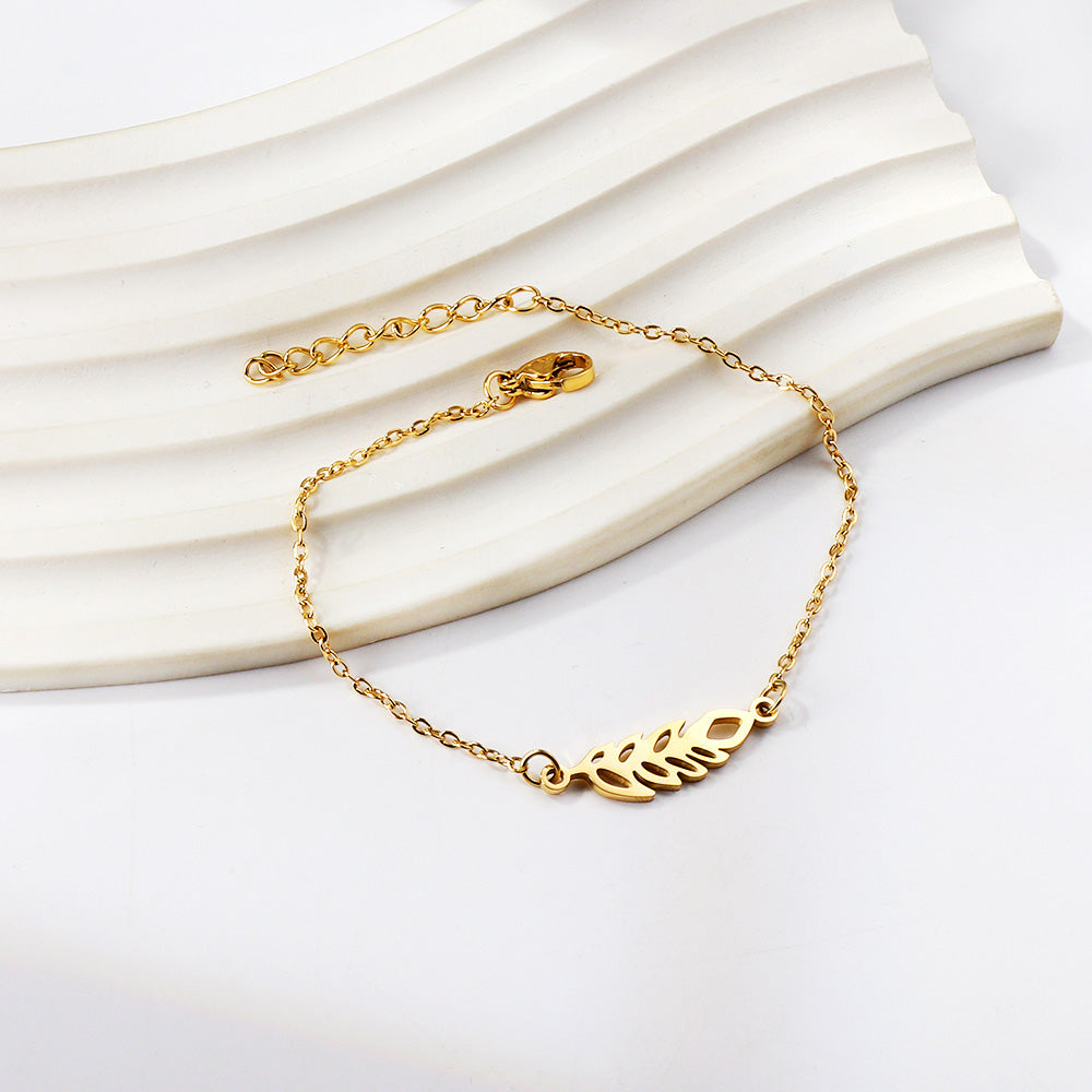 modern-romantic-bracelet-design