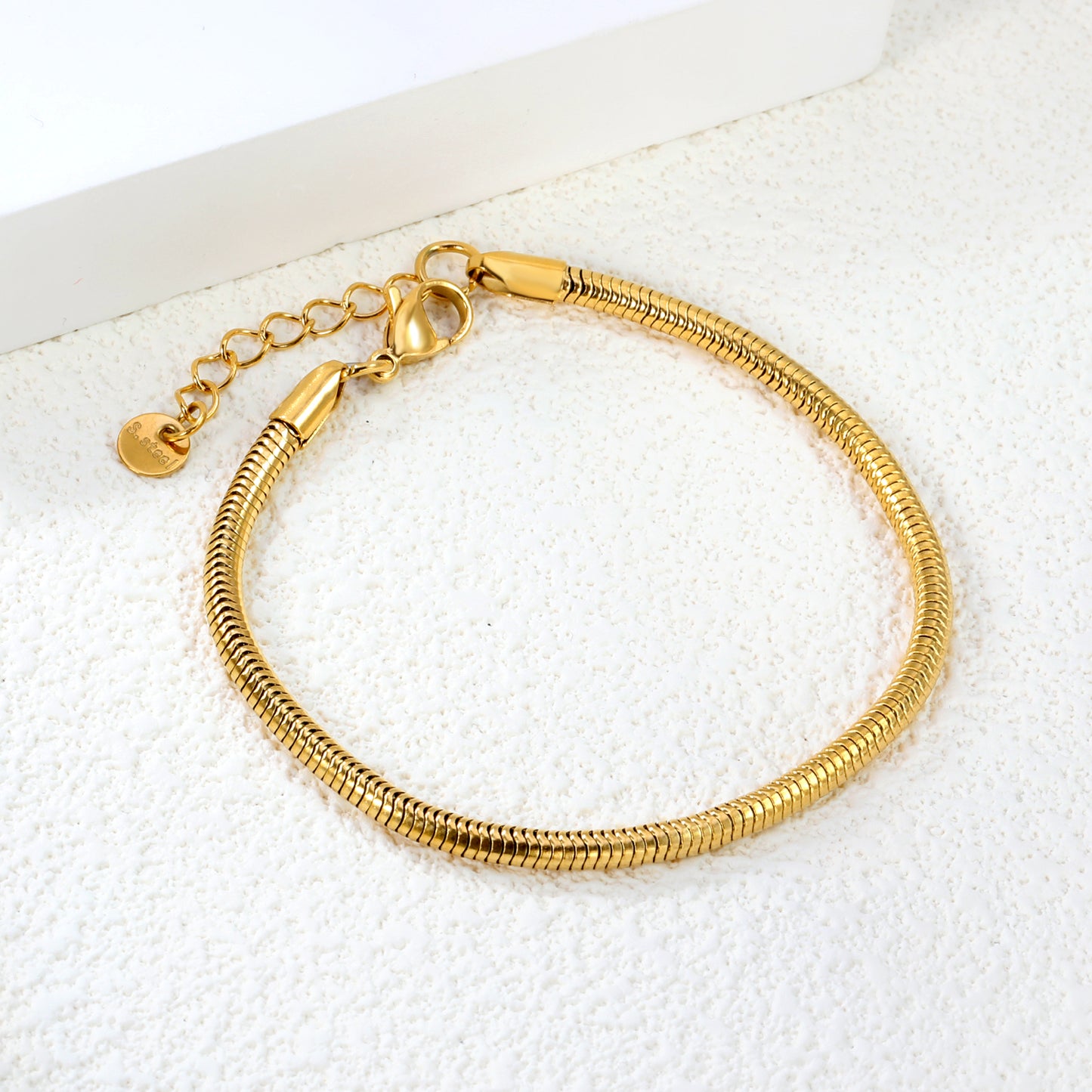organic-luxury-bracelet-design
