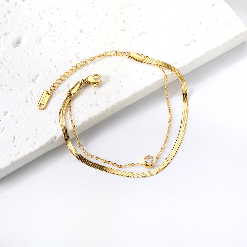 reductive-luxury-bracelet-design-gold