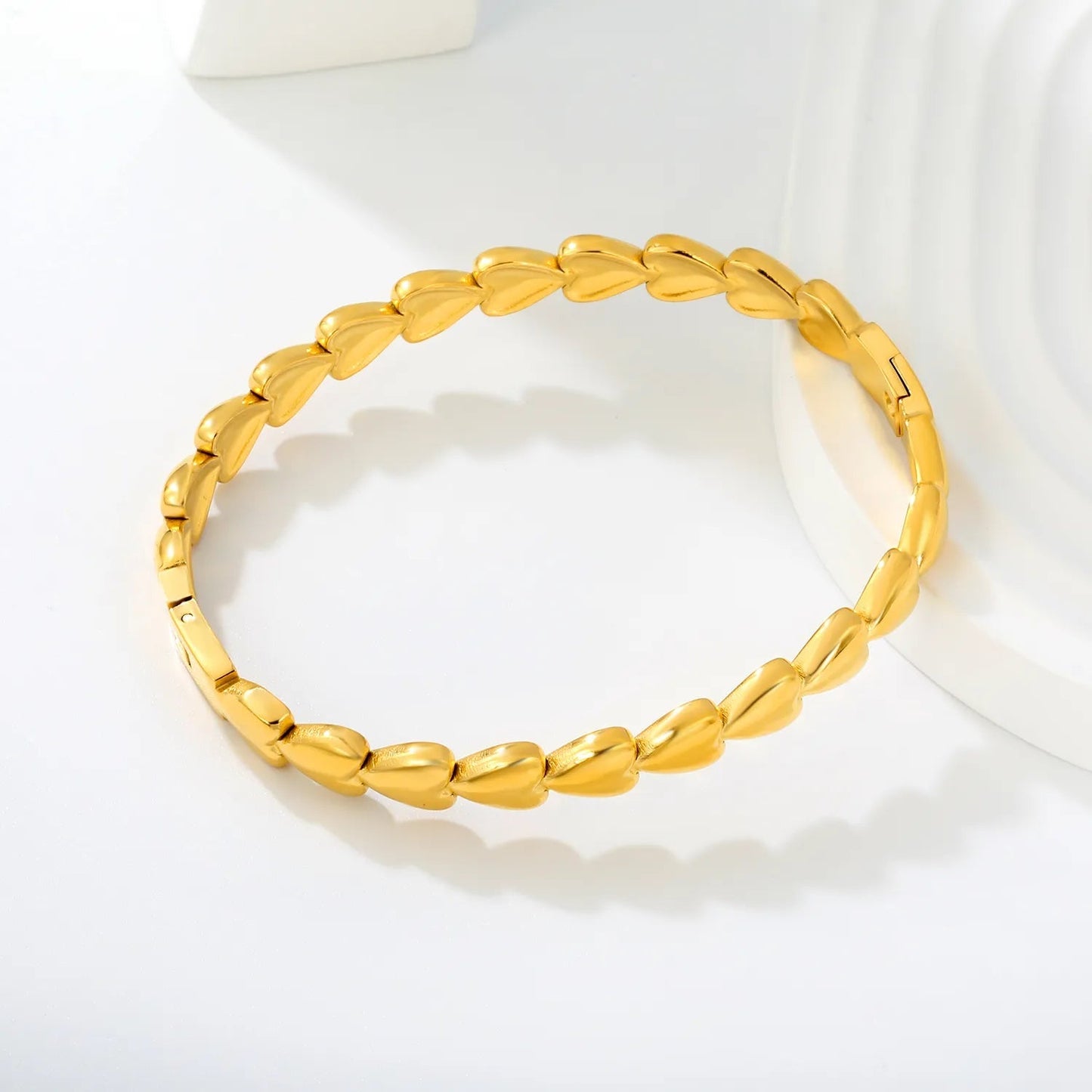Premium Supplier: 18K Gold Plated Curved Solid Heart Bangle Bulk