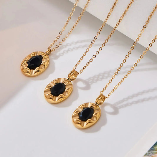 Light Luxury Black Agate Flower Necklace Stainless Steel Waterproof
