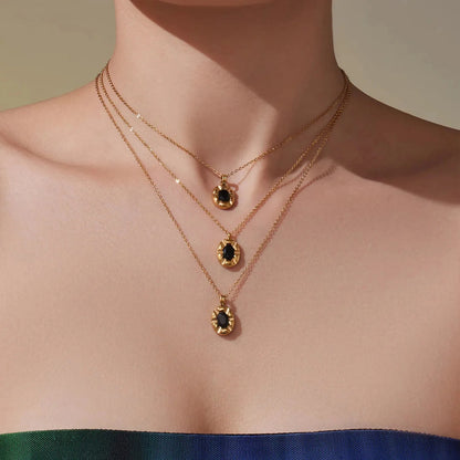 Light Luxury Black Agate Flower Necklace Stainless Steel Waterproof