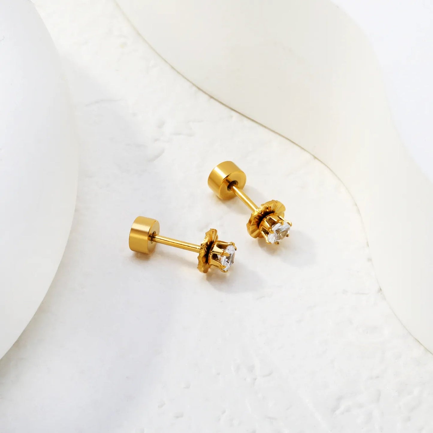 12 pairs of single-stone cubic zirconia flat-back stainless steel stud earrings