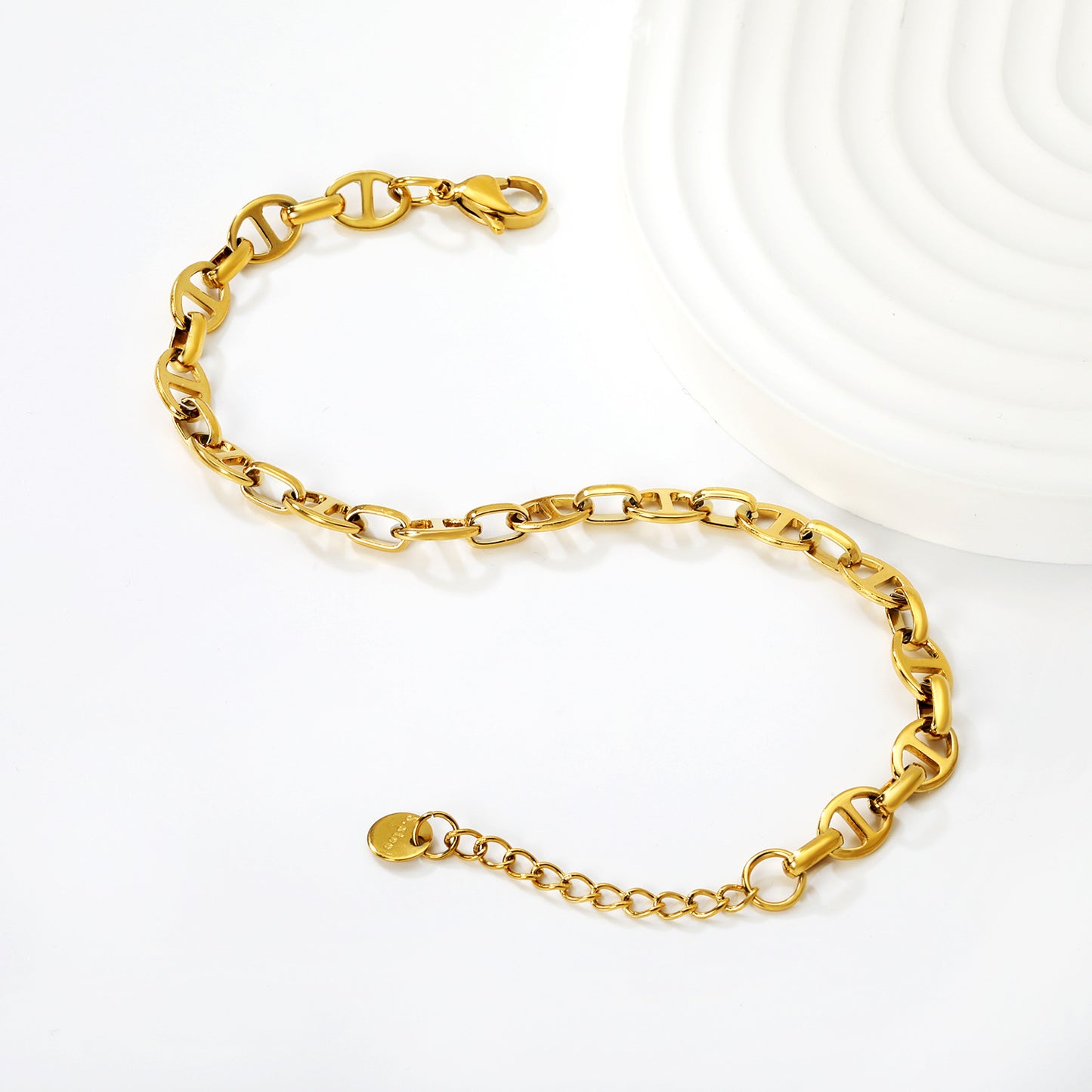 Wholesale Waterproof PVD Gold Sculpted D-Link Pig-Nose Chunky Bracelet