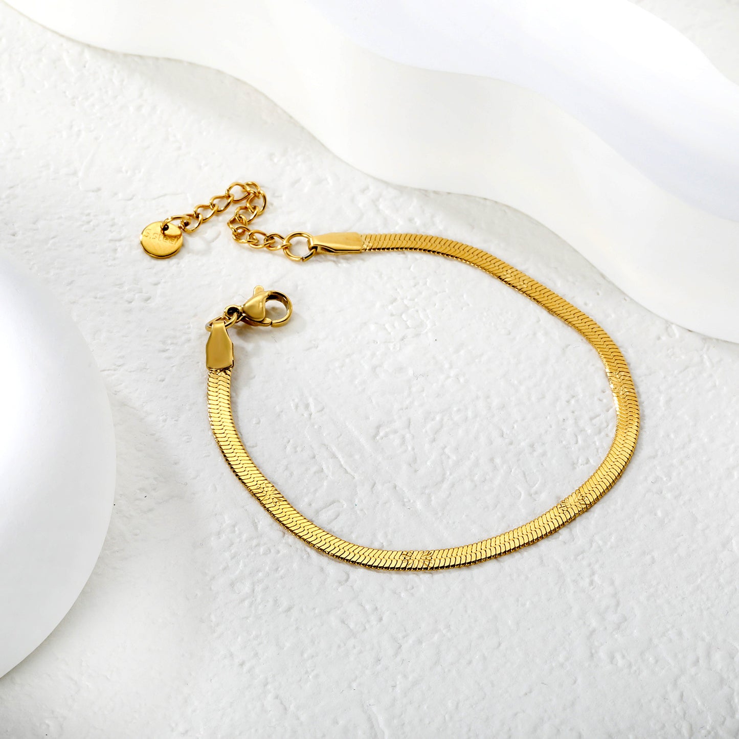 Wholesale Waterproof PVD Gold Polished Sculpted Snake Chain Bracelet