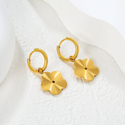 Wholesale Waterproof PVD Gold Textured Clover Charm Hoop Earrings